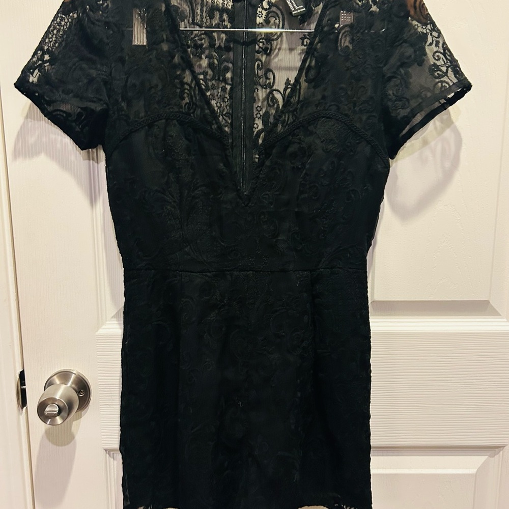 Forever 21 Sheer Black Lace Chemise Romper NWOT - Picture 3 of 4